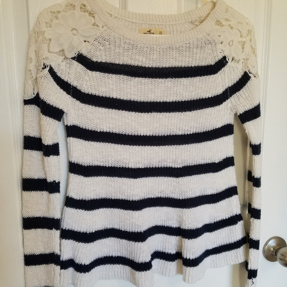 Hollister sweater